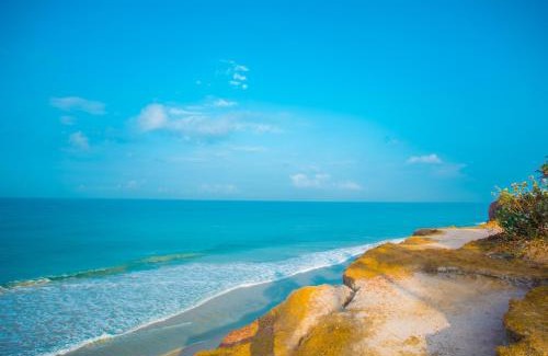 Varkala Complejo | Ocean View Beach Villa Varkala by VOYE HOMES