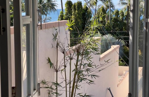East Ham Tien Beach Casa | Ocean View Beach House