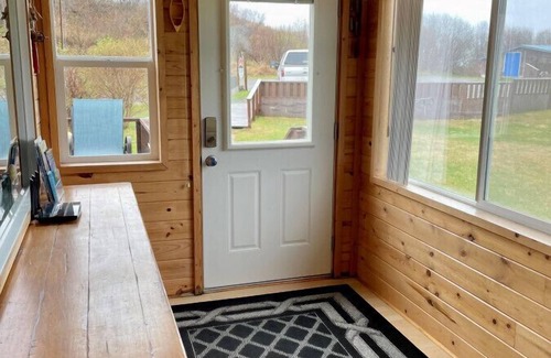 Anchor Point Cabina | Ocean-view Cabin on the Anchor Point Bluff