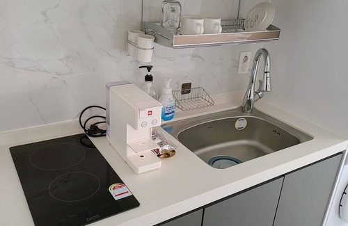 Suyeong-Gu Apartamento | Ocean View - Charming 1-bedroom apartment with AC and WiFi in enchanting Busan