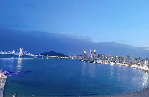 Suyeong-Gu Apartamento | Ocean View - Charming 1-bedroom apartment with AC and WiFi in enchanting Busan