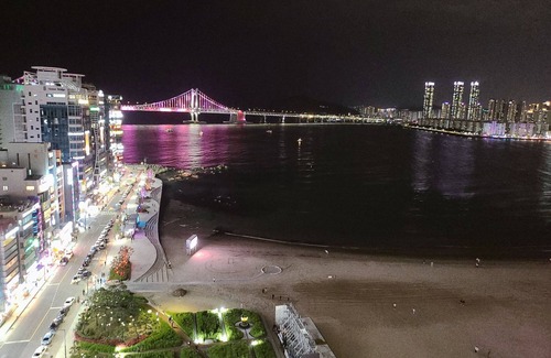 Suyeong-Gu Apartamento | Ocean View - Charming 1-bedroom apartment with AC and WiFi in enchanting Busan