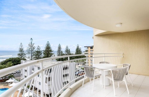Burleigh Heads Apartamento | Ocean View Coastal Haven in Burleigh