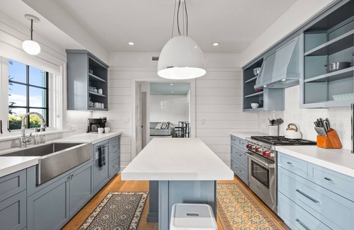 Village of La Jolla Casa | Ocean View Coastal La Jolla Luxury - AC, W/D, Patio