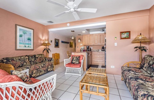 Kailua-Kona Condominio | Vista al mar | AC & WIFI incluido | Gran valor | A partir de $ 99 / n