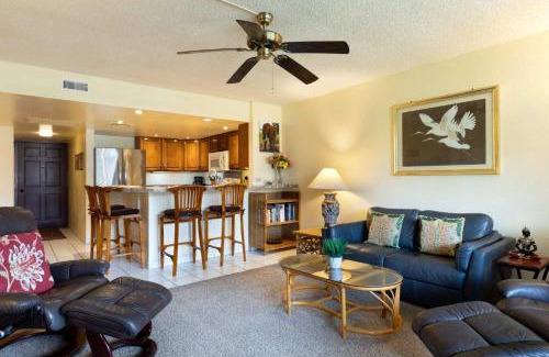 Kahaluu Bay Casa | Ocean View Condo in White Sands Village
