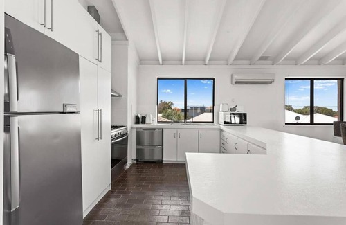 Falcon Casa | Ocean view family house 5x2 family and living rooms x2 sleeps13 people