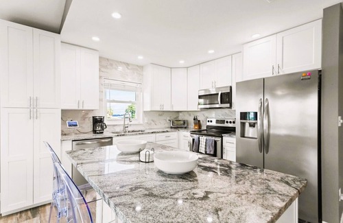 St. Petersburg Casa | Ocean view from the Balcony ! Close to downtown and beaches