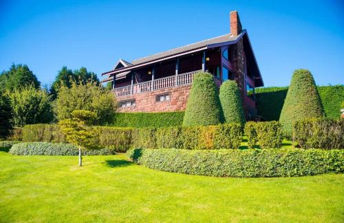 Santo da Serra Chalet De Esquí | Ocean View Garden Retreat by the Golf Course