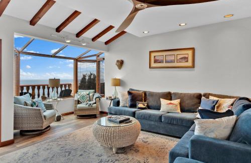 Avalon Casa | Ocean View Hamilton Cove Villa
