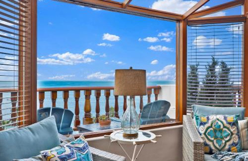 Avalon Casa | Ocean View Hamilton Cove Villa