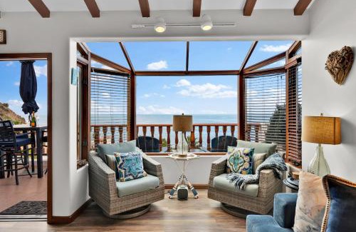 Avalon Casa | Ocean View Hamilton Cove Villa