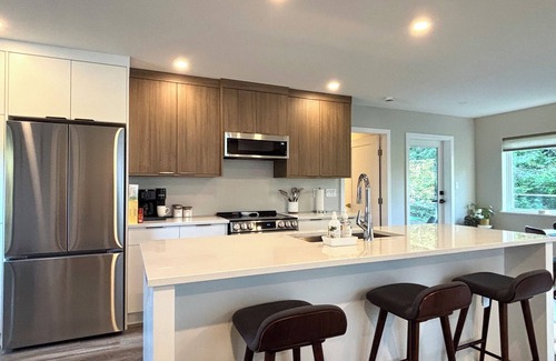 Sliammon Casa | Ocean View /Hobby Farm/New Home 2025