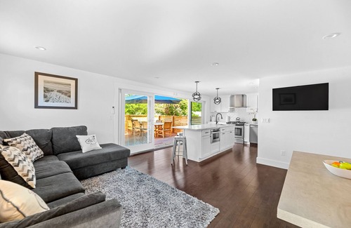 Ocean Bay Park Casa | Ocean View Home w/ a Rooftop Sundeck, Free WiFi, Private Pool, & Central A/C