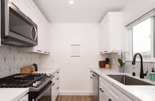 Gas Lamp Section Casa | Luxury Ocean View Townhouse in Manhattan Beach