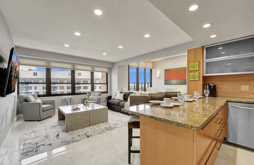 La Gorce Apartamento | Ocean View Luxury Penthouse 3BR/3BA Beach Service