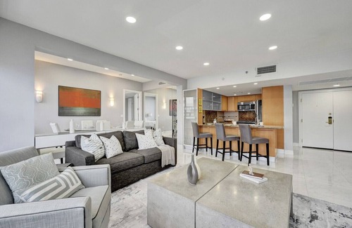 La Gorce Apartamento | Ocean View Luxury Penthouse 3BR/3BA Beach Service