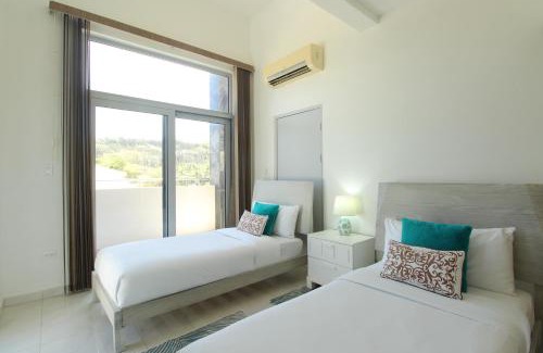 Alto Vista Apartamento | Ocean View Mansion 8 min to Palm Beach