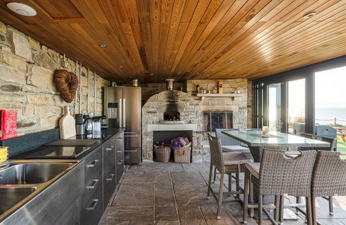 Lecemy Casa | Ocean View | Pizza Oven, Sports Pitch & Games Room