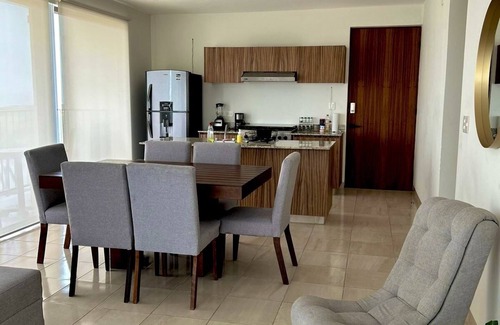 Boca del Río Apartamento | Netflix..! Ocean view, Pool, Beach great location.! Family & friends place.!
