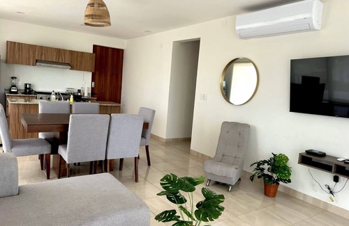 Boca del Río Apartamento | Netflix..! Ocean view, Pool, Beach great location.! Family & friends place.!