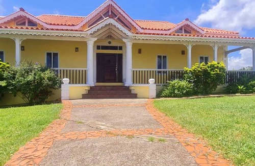 Mount Hardy Villa | Construido en televisión.