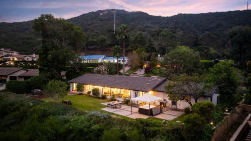 Hidden Valley Casa | Ocean View Retreat Firepit & Spacious Yard