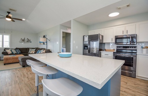 Terramar Beach Casa | Ocean View Retreat! Pets, Fenced, Community Pool