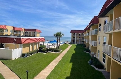 Point East Condominio | Ocean View Second Floor 2/2