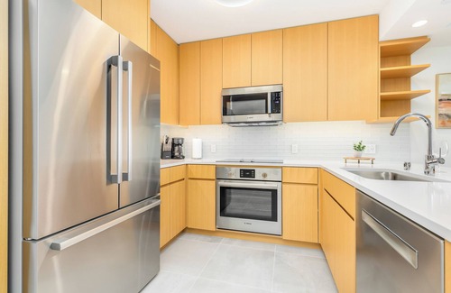 Ala Moana Condominio | Ocean View Sky Ala Moana Condo w/Amazing Amenities Near Restaurants & Shops