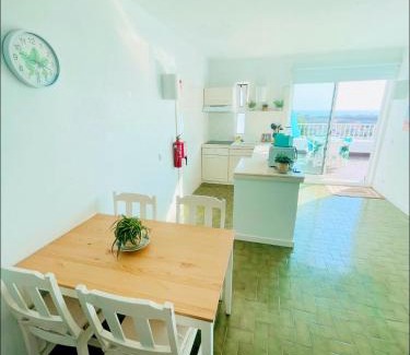 Patio Apartamento | Ocean View Skyline Apartment ‚Hakuna Matata‘