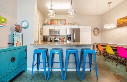 Corpus Christi Casa | Ocean view, steps from the beach!