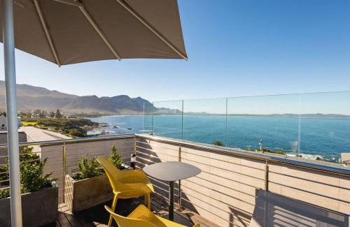 Hermanus City-Centre Apartamento | Ocean-View Studio Apartment, Hermanus Waterfront - Apt 8