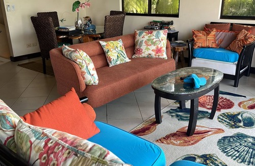 Dominicalito Casa | Villa de 2 hab con vista al mar, capacidad para 6 adultos + niños, piscina