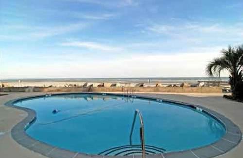 North Myrtle Beach Casa | Ocean View Villas- First Floor Ocean Front Condo