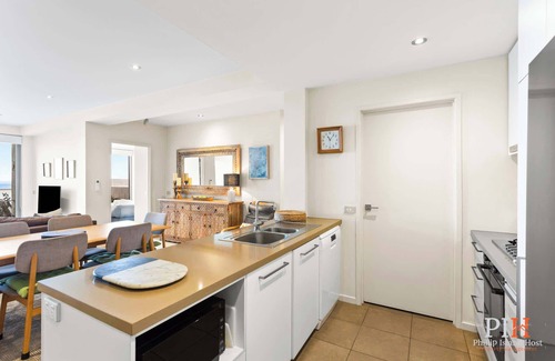 San Remo Apartamento | Ocean Views, 2 Bedroom Apartment