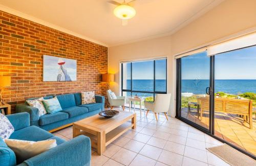 Fishermans Bay Casa | Ocean Views, 4 Ocean Street - Absolute Waterfront Retreat at Fishermans Bay