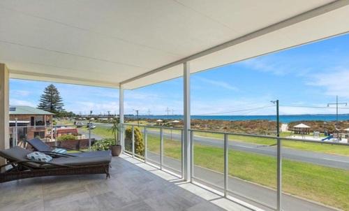 Rockingham Apartamento | Ocean Views