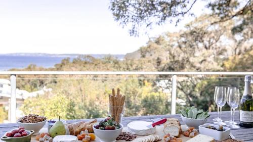 Killcare Casa | Ocean Views, Easy Walk To Beach and Bouddi National Park