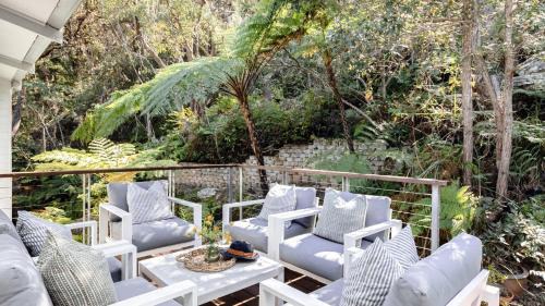 Killcare Casa | Ocean Views, Easy Walk To Beach and Bouddi National Park