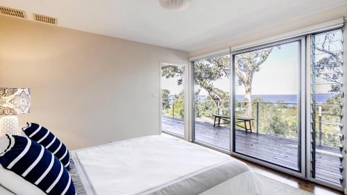 Killcare Casa | Ocean Views, Easy Walk To Beach and Bouddi National Park