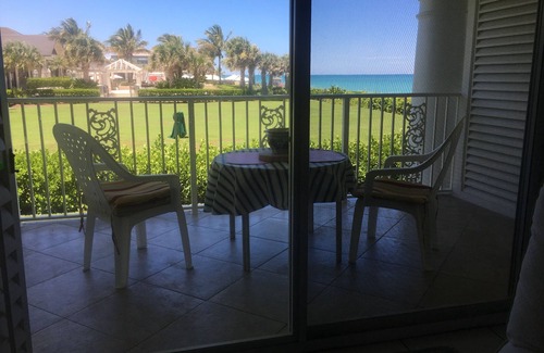 Johns Island Condominio | Vista al mar por los precios accesibles, en un hermoso Hideaway!
