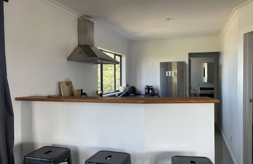 Napier Casa | Ocean views in large family home