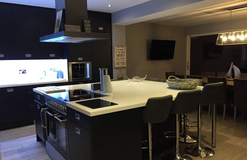 Kinsale Casa | Vistas al mar, kinsale Casa de 6 dormitorios, 5 baños, Gazebo, sala de juegos para niños, capacidad para 20