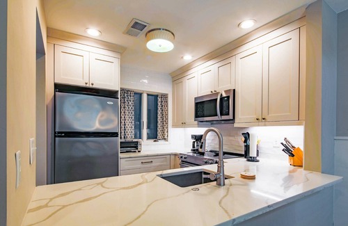 Kiawah Island Condominio | Ocean Views, Serene Back Deck, Easy Walk to Beach. Beautiful Seaside, Dog-Friendly Villa Awaits You!