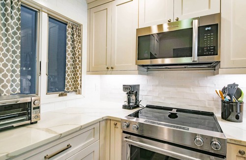 Kiawah Island Condominio | Ocean Views, Serene Back Deck, Easy Walk to Beach. Beautiful Seaside, Dog-Friendly Villa Awaits You!