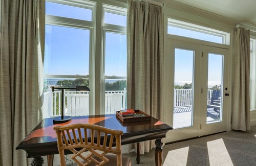 Ocean Point Casa | Ocean Views, Two Master Suites, Screened Porch & Access to Ocean Point Community Pool & Cabana