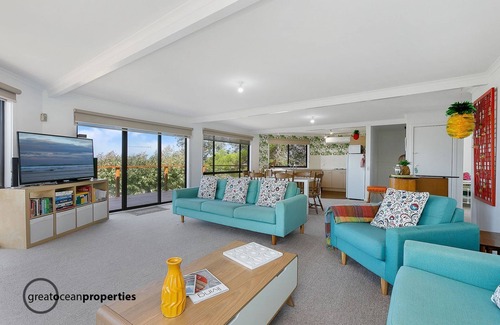 Skenes Creek Casa | Ocean Views, Wildlife. free wifi, full kitchen, linen provided,. BBQ, Fire pit.