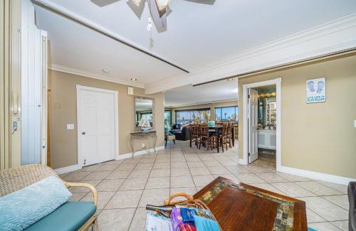 South Mission Beach Casa | Ocean Vista Penthouse 2 BRAND NEW LISTING!