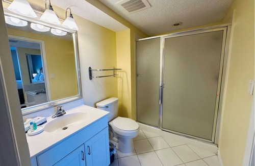 Seabreeze Historic District Complejo | Ocean Walk 2bed/2bath Deluxe Lock Off. in Daytona Beach, FL!